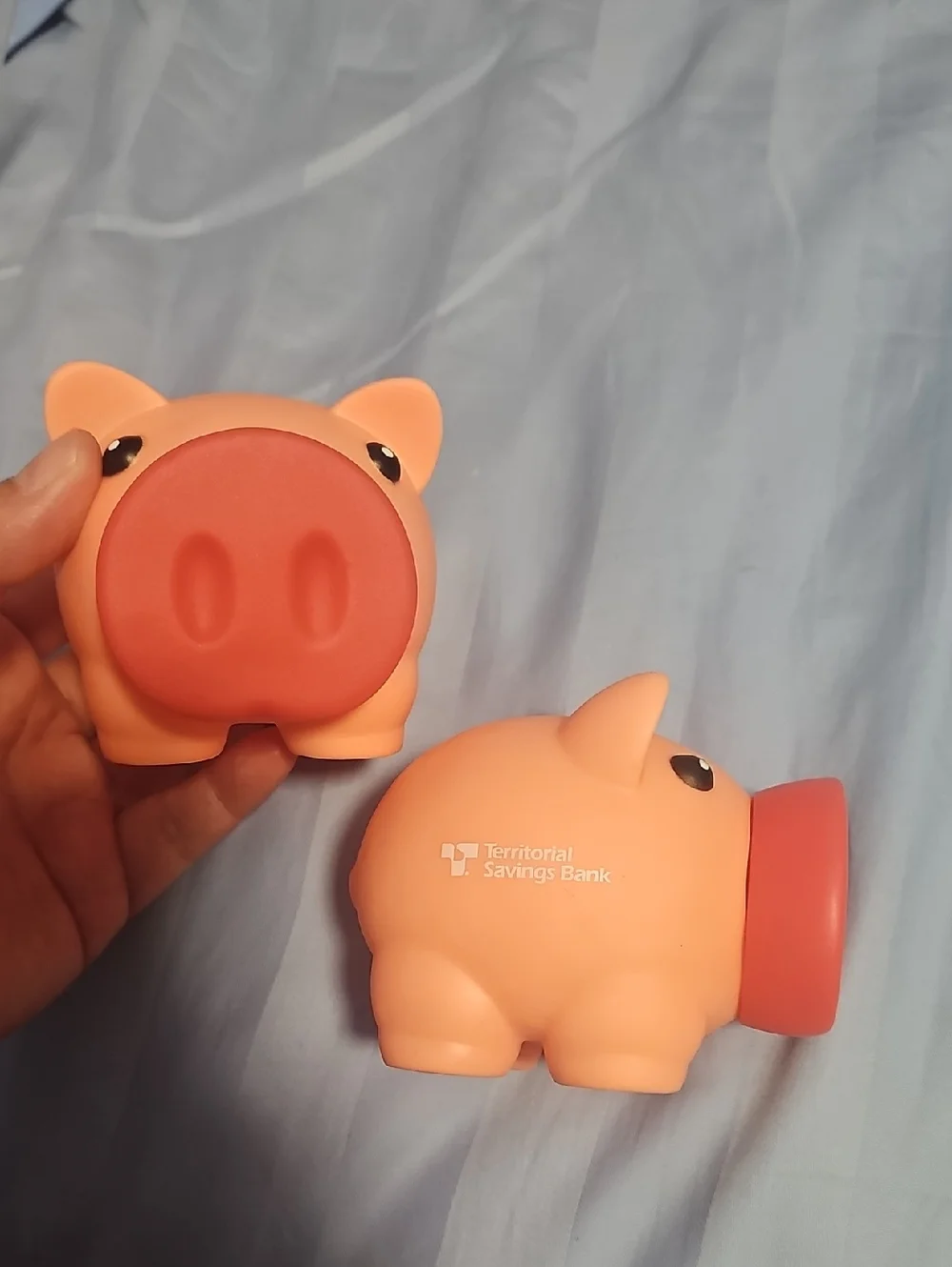 Two Brand New Territorial Savings Bank Of Hawaii Pink Piggy Banks